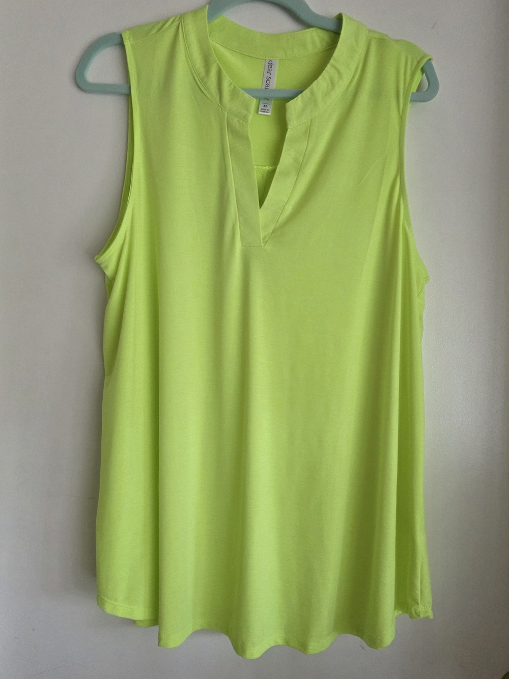 Scarlett Neon Lime Sleeveless V-Notch Tank Top Xl